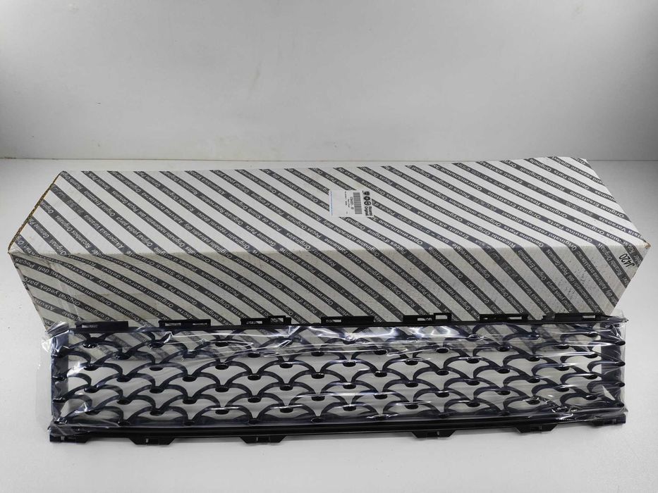 GRILL FIAT 500  kratka Atrapa OE Mopar NOWA ORYGINALNA.