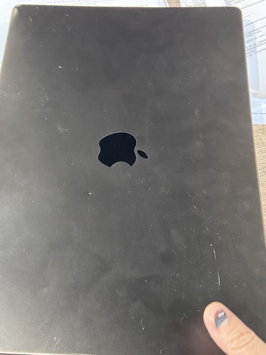 Apple MacBook 16 Pro 2023 (36 GB ОЗУ, M3 pro, 1tb) Комплектація пушка