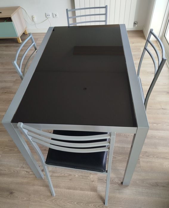 Mesa de Inox com 4 Cadeiras