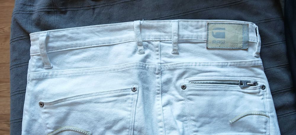 G-Star RAW Spodnie Jeans Białe. W34 L32