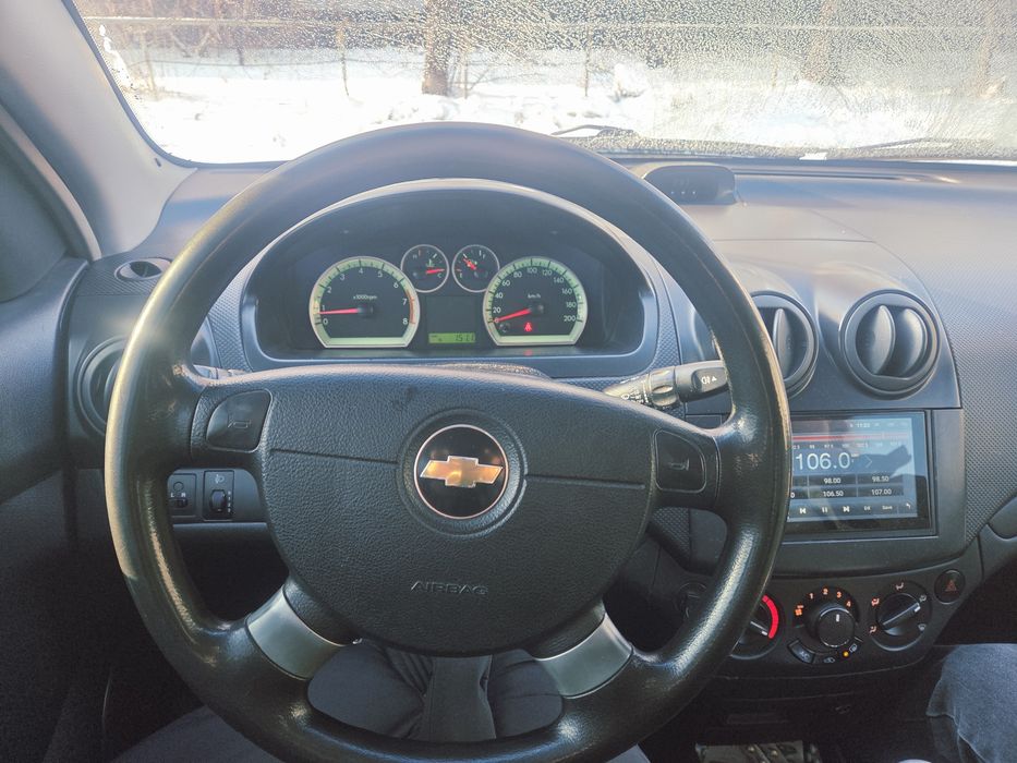 Chevrolet Aveo 2010 рік    продам