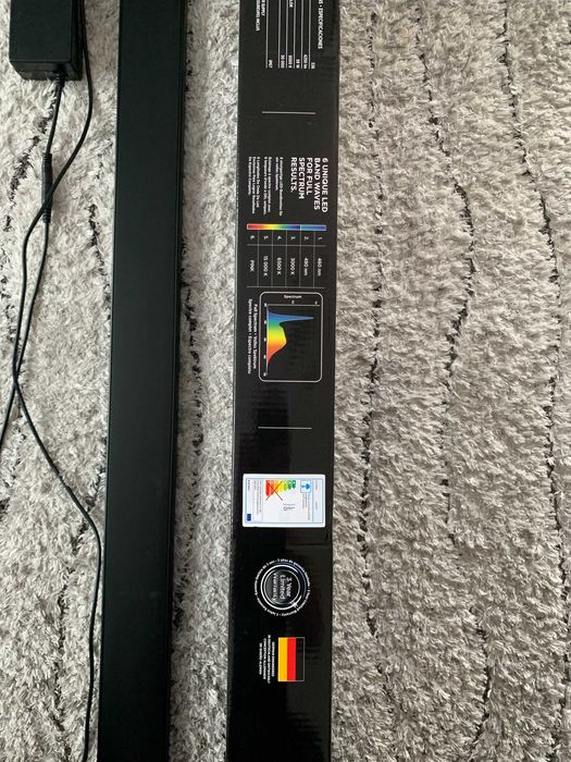Belka LED Fluval Plant 59 W 122-153 cm do oświetlenia akwarium - aplikacja