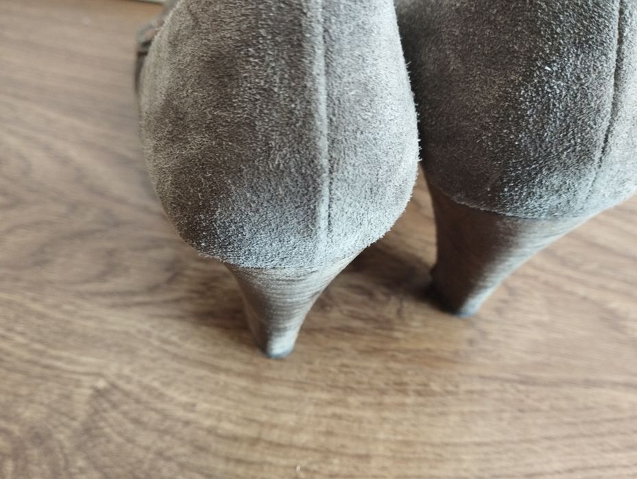 Sapatos salto medio prof 36