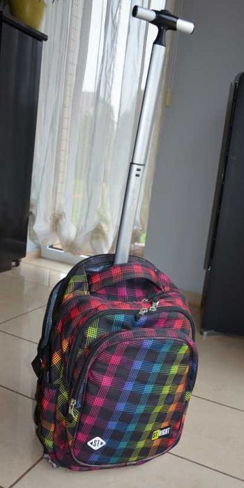 Plecak szkolny ST. RIGHT na kółkach