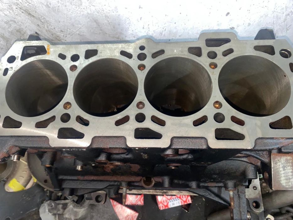 Блок двигуна Opel Insignia 2.0