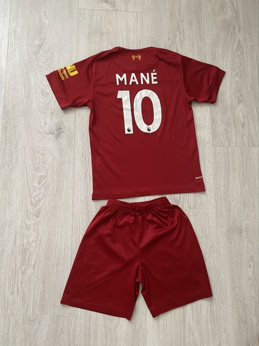 Футбольна форма  7 8 9 років на 128 -135 см ліверпуль барселона