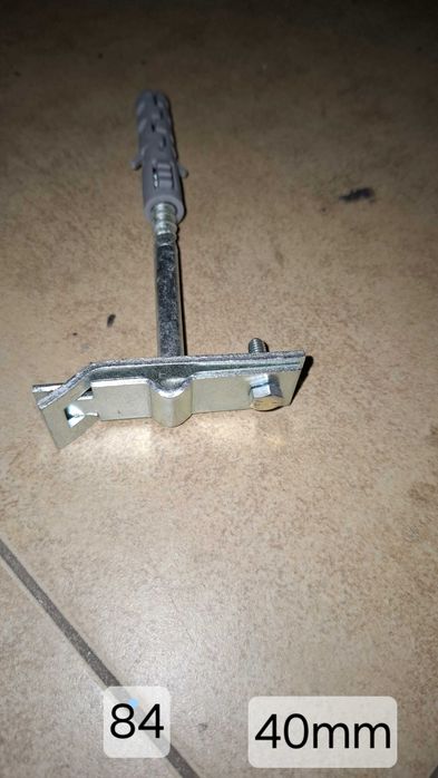 Elkobis uchwyt ścienny z kołkiem do drutu odgromowego , bednarka