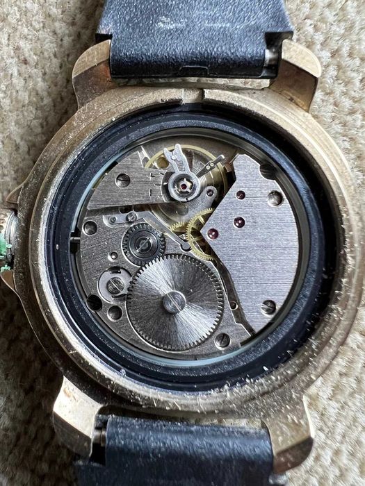 Komandirski zegarek mechaniczny