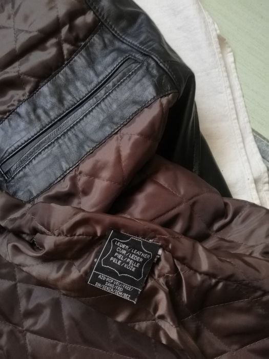 Шкіряна чоловіча куртка