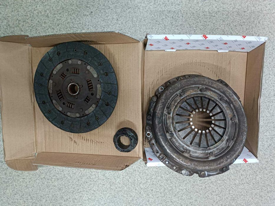 металлические  диски R14  , сцепление  на форд транзит 1992 год