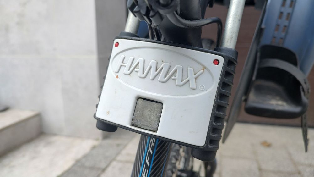 Fotelik rowerowy Hamax Kiss z bazą