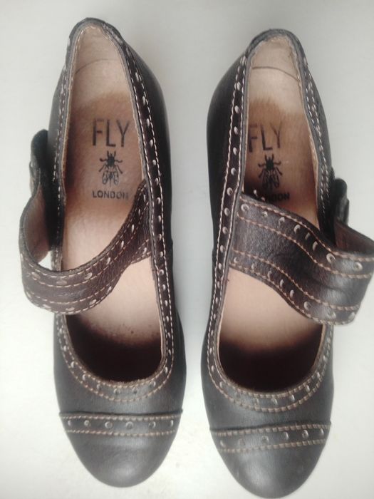 Sapatos de senhora Fly London N.37.