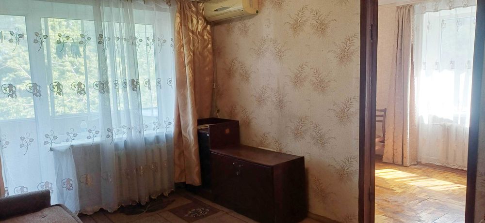 продам 2 кімнатну квартиру бул. Центральний