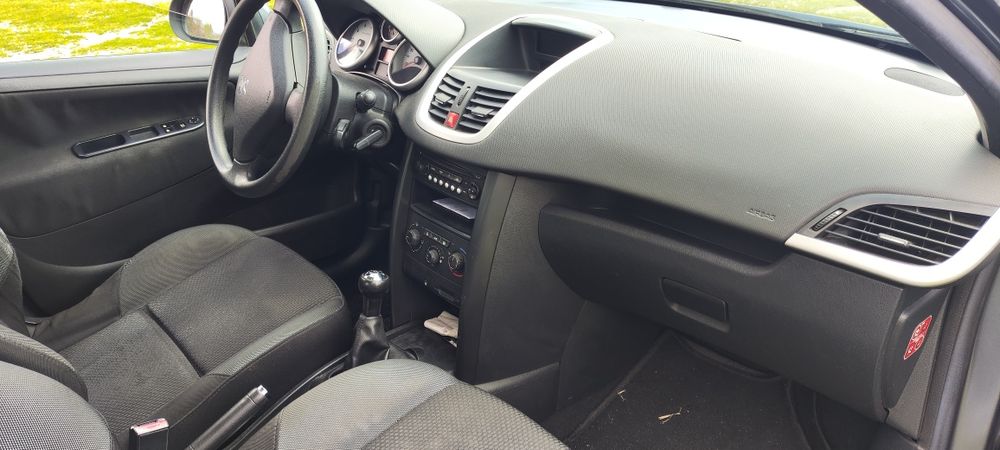 Peugeot 207 1.4 95cv gasolina