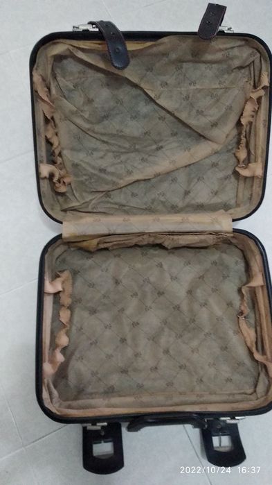 Mala de viagem em bom Estado