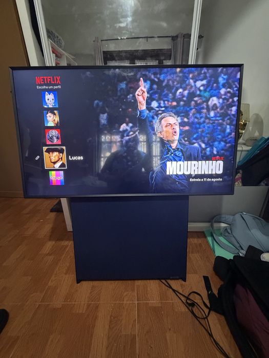 TV Samsung The Sero 43” QLED 4K – Ecrã Rotativo | 60W 4.1CH