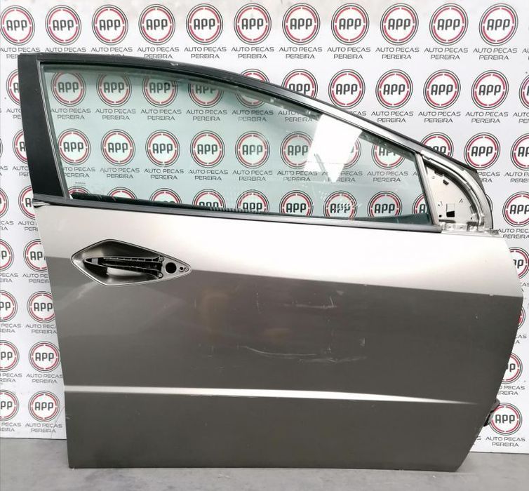 Porta Honda Civic Mk8 frente direita.