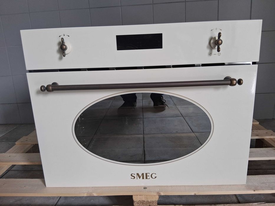 Smeg piekarnik kompaktowy z funkcja pary kremowy SC 845 VPO9
