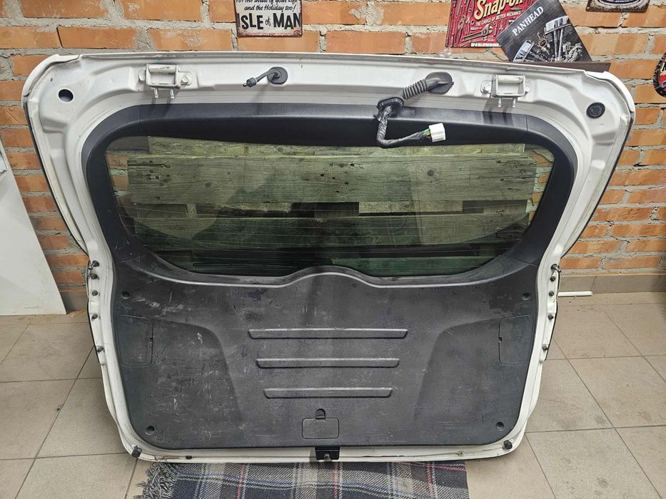 Hyundai ix 35 2013 r. Klapa bagażnika po stłuczce.