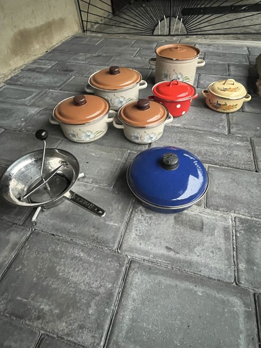 Продам каструлі