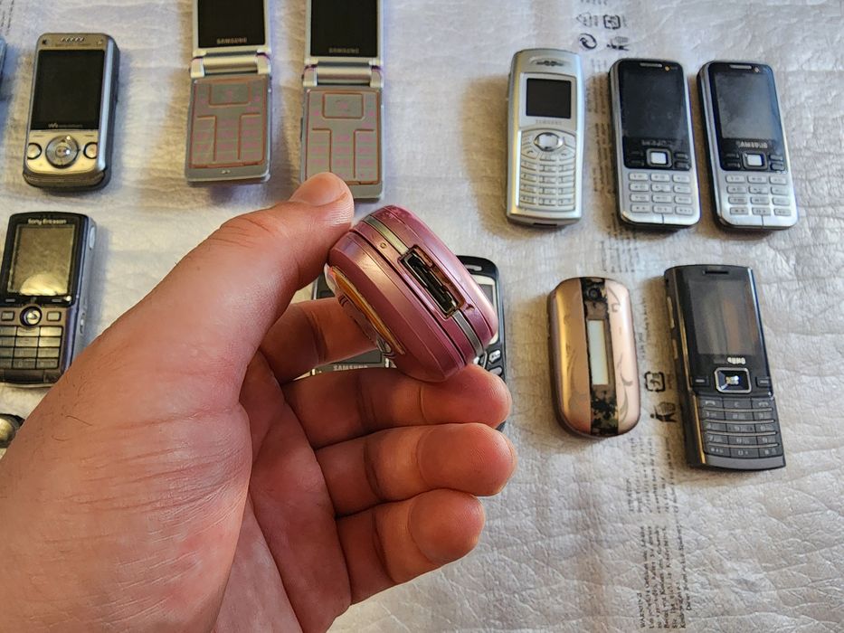 Samsung SGH-X650.Полностью рабочий.