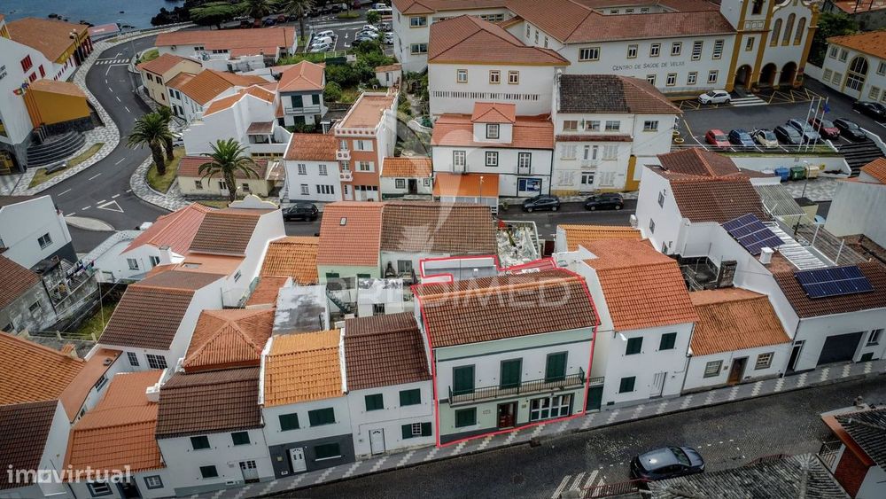Moradia no Centro da Vila das Velas – Espaço e Excelente Localização