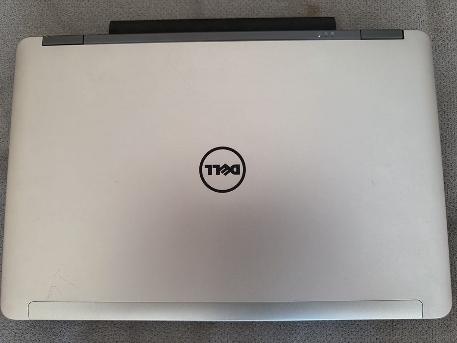 Laptop Dell DESKTOP-4IVKIND Latitude E6540