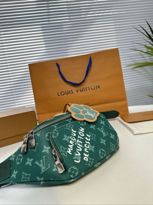 Louis Vuitton Rush сумка бананка мужская зеленая