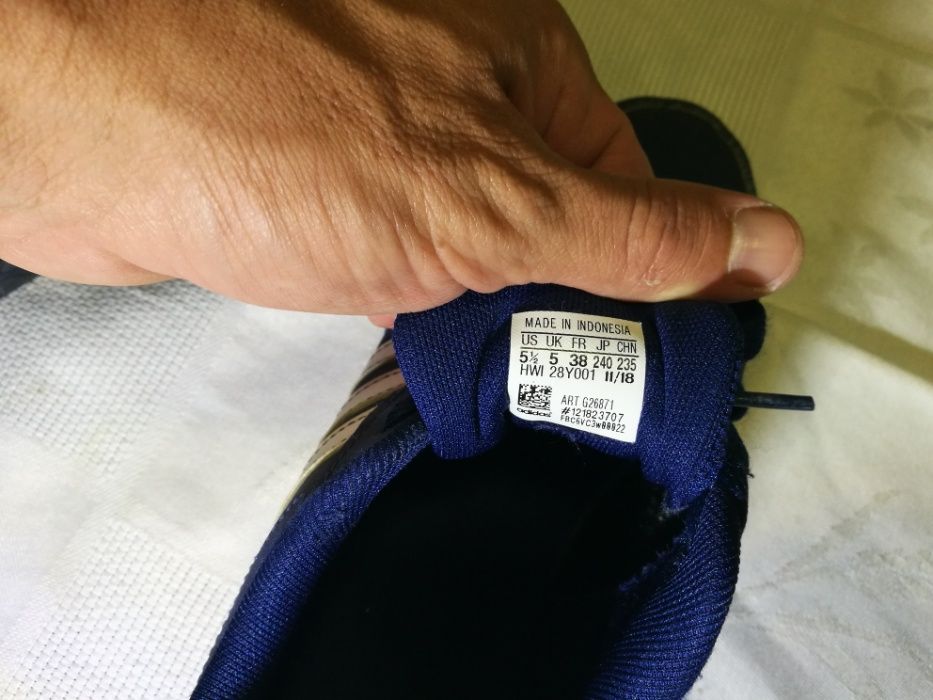 Sapatilha adidas menino 38