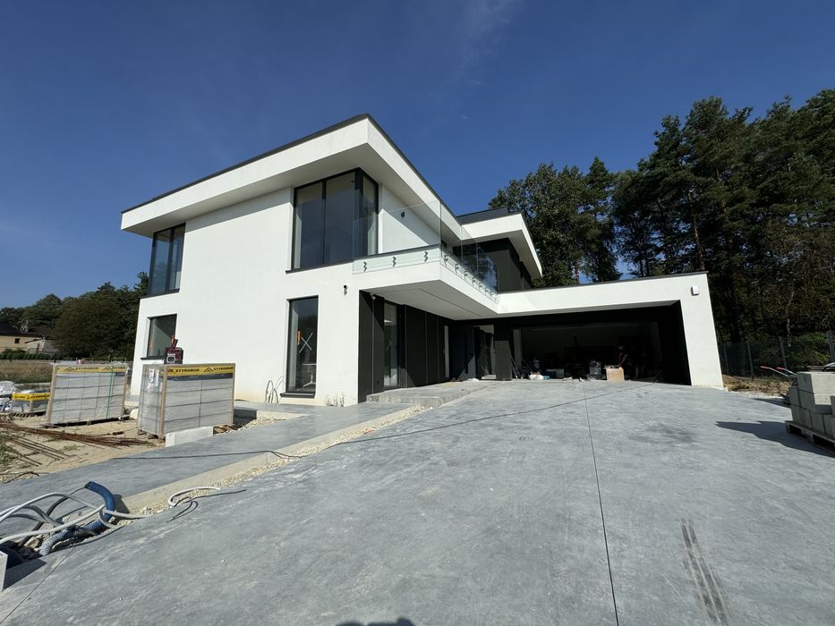 Podjazdy betonowe, podjazdy pod dom, beton architektoniczny polerowany