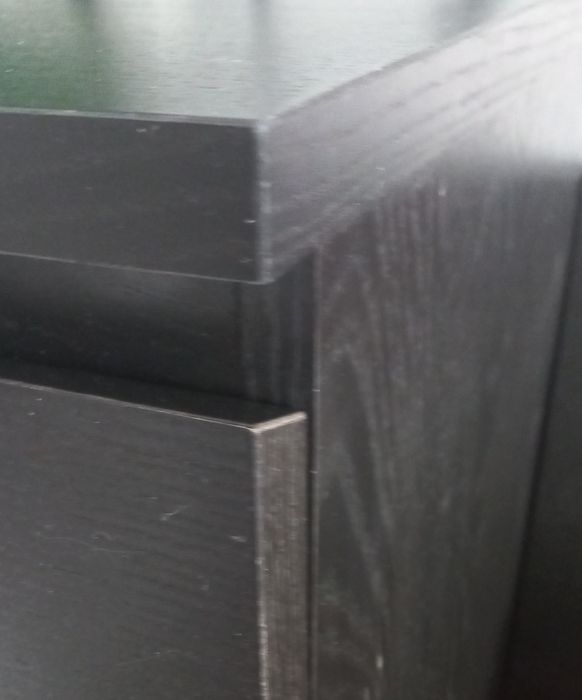 2 Banquinhas de cabeceira Malm
