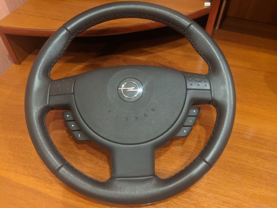 Руль, мультируль ,кожаный руль Corsa C, Meriva A, Combo.