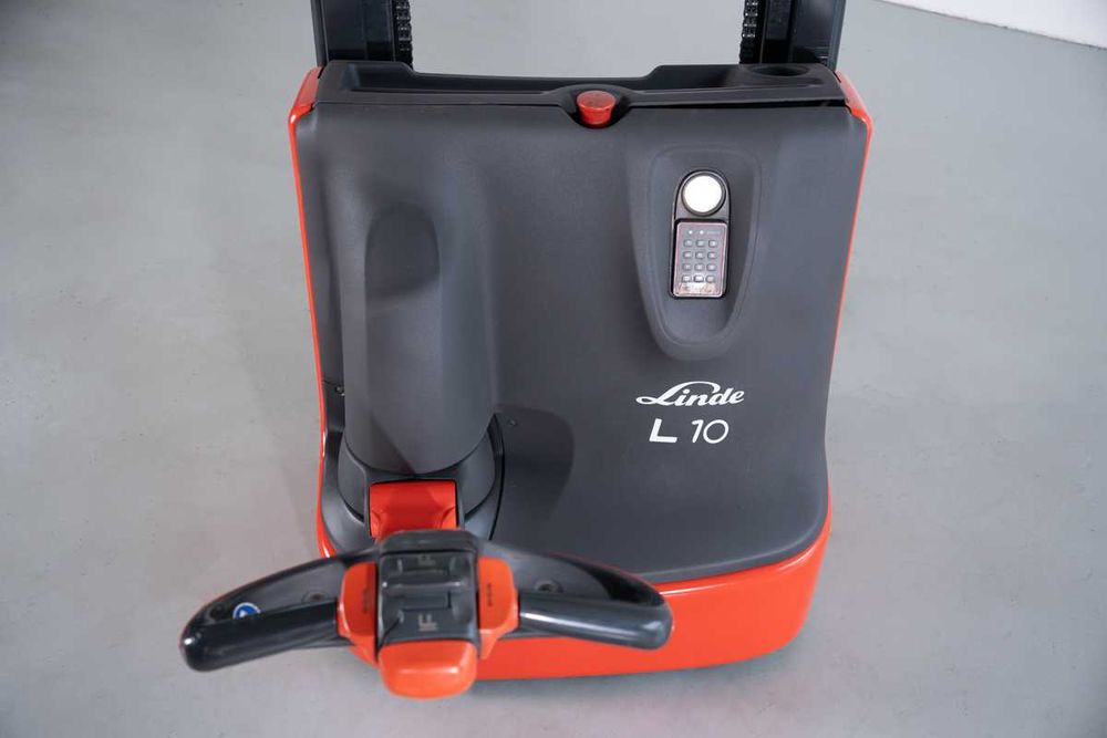 Stacker Elétrico Linde L10 1.000 kg | Usado
