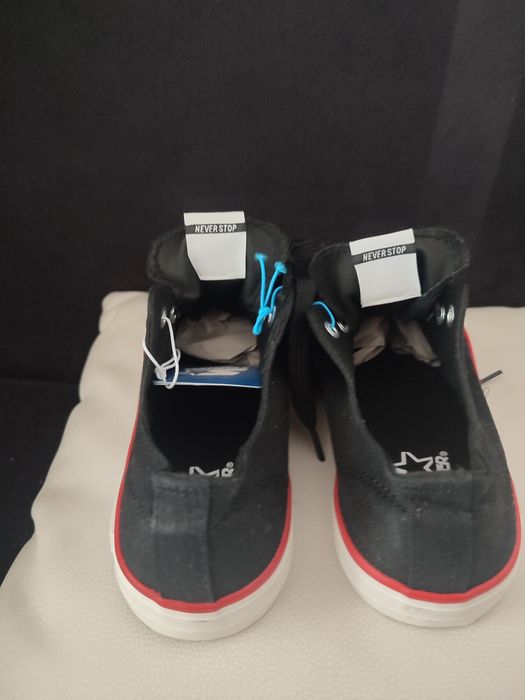 Nowe czarne trampki Starter rozmiar 41