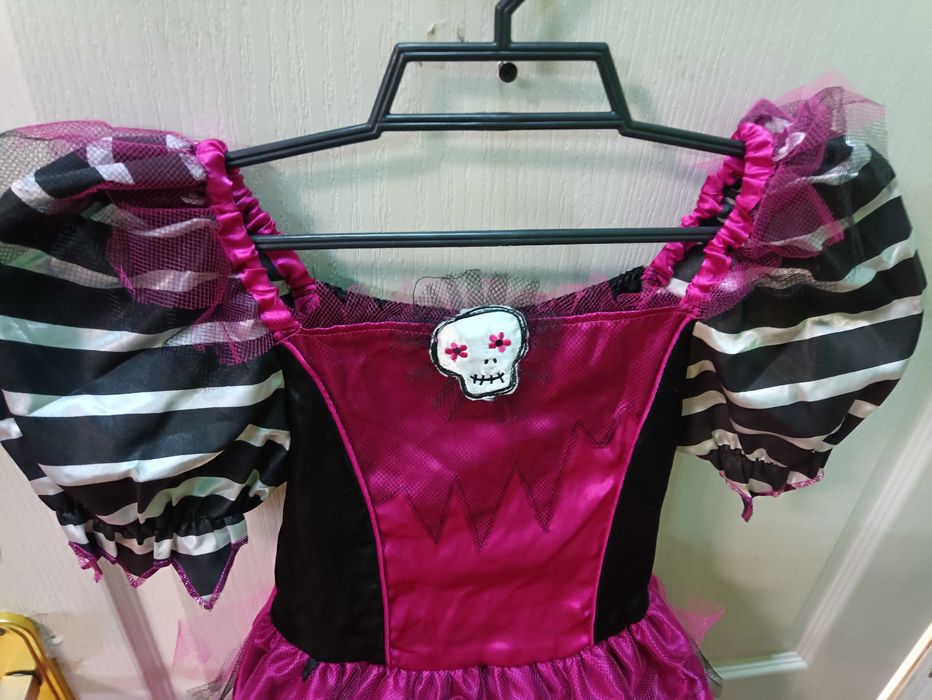 Платье для девочки на Хеллоуин,8-9 лет