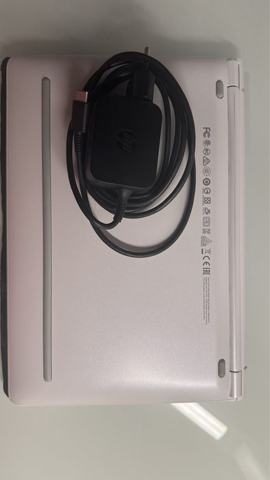 Vendo tablet HP com teclado x2 210 como novo