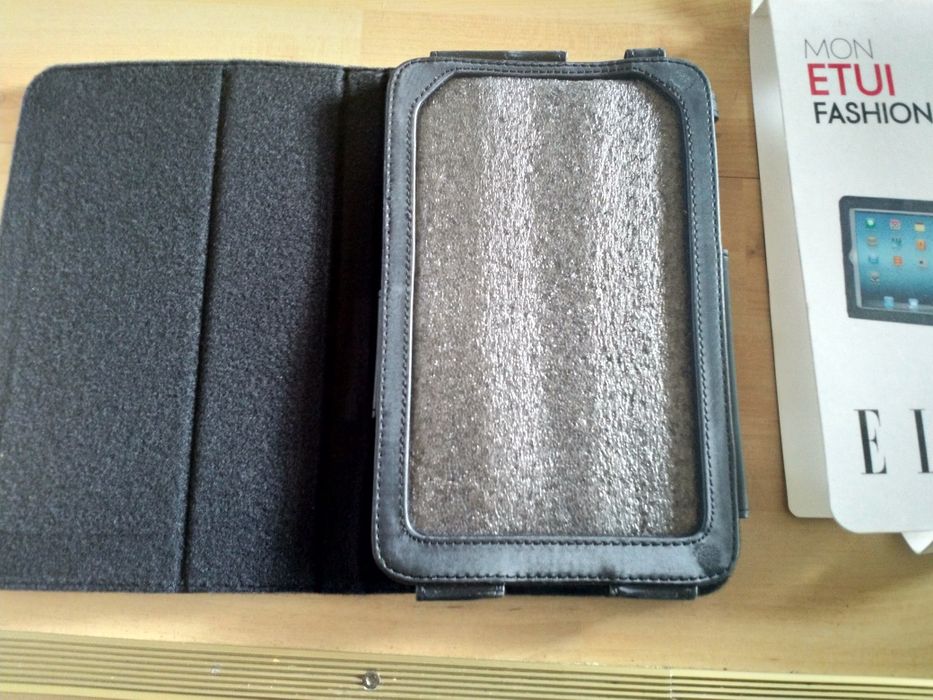 Etui tablet 7 cali
