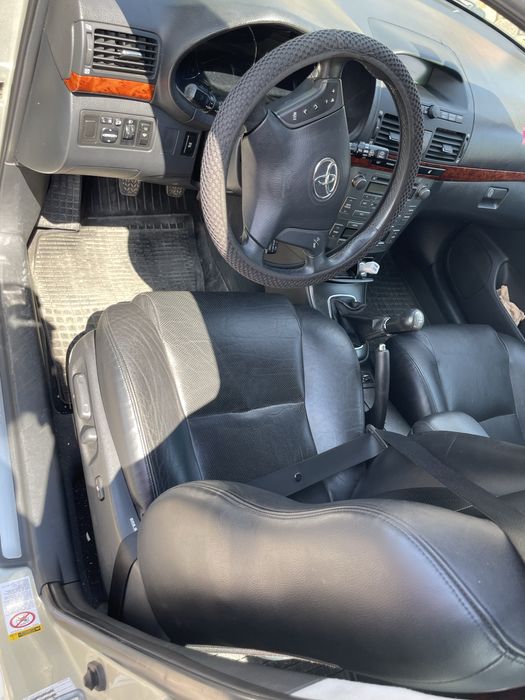 Продам власне авто , Тайота Авенсіс 2.0 бензин 2003 р