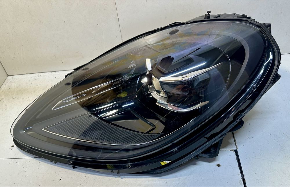 Фара левая Porsche Macan full led USA 2019 2020 2021 2022 2023
