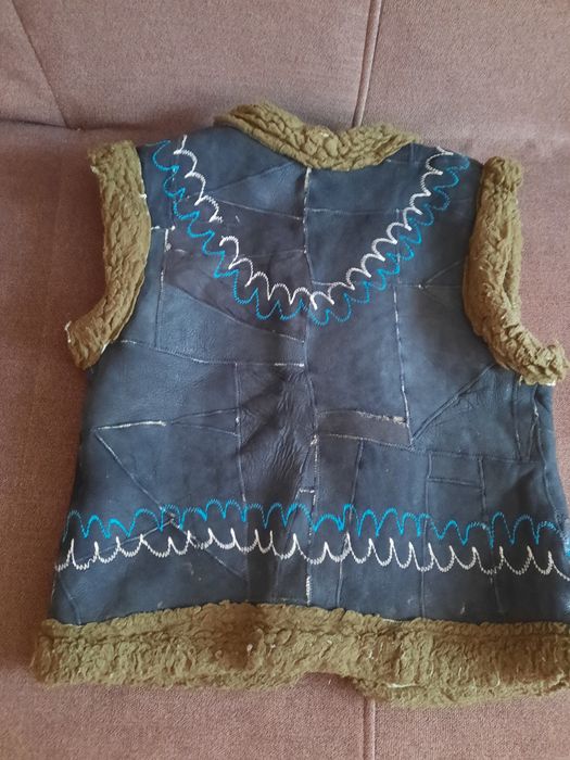 Детская замшевая жилетка из овчины Турция