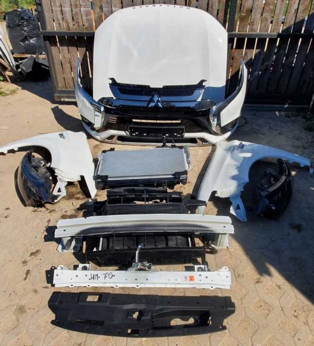 комплект Outlander ASX Бампер фара крыло капот зеркало дверь ляда бу