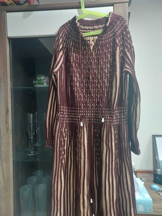 Sukienka dziana do łydki