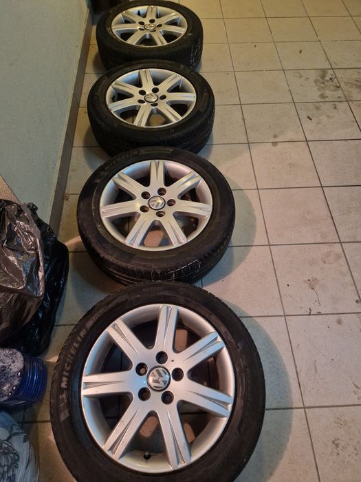 Alufelgi Vw 5x 112 z oponami MICHELIN  16"  lato uzywane