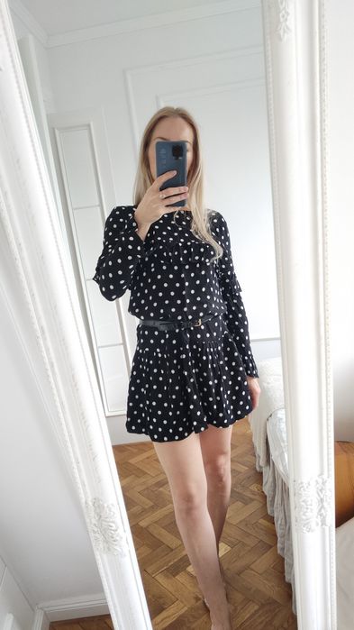 Sukienka w groszki Cropp