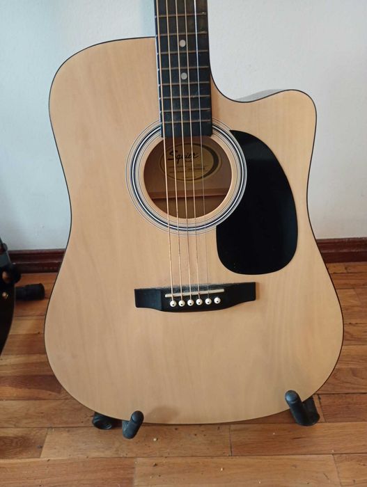 Squire CE 105 Acoustic Guitar