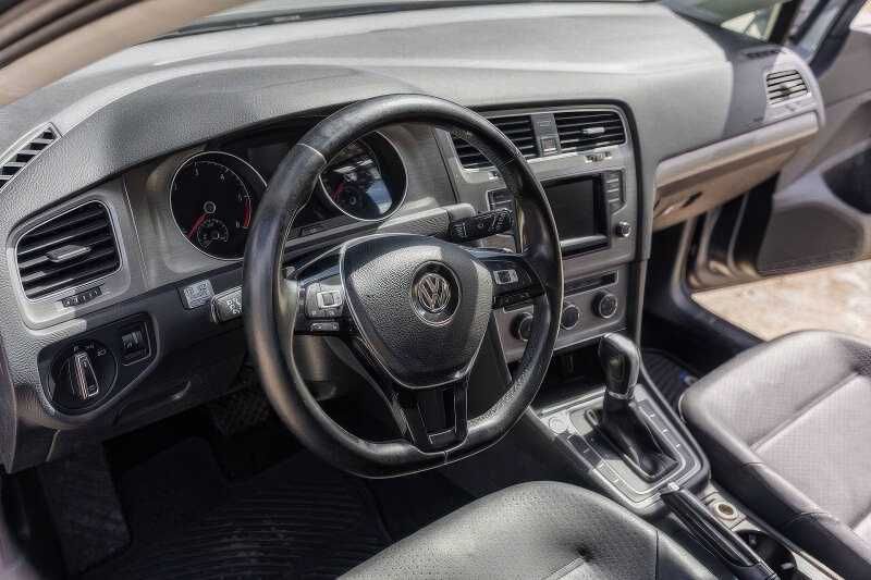 2015 Volkswagen Golf SportWagen TDI S