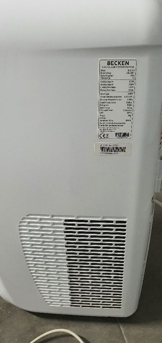 Ar Condicionado Portátil BECKEN BAC2511 com acessórios