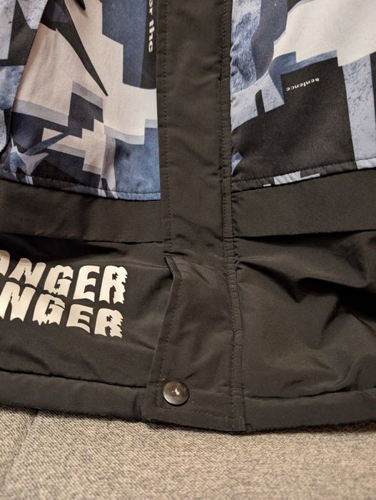 Дитяча зимова куртка.