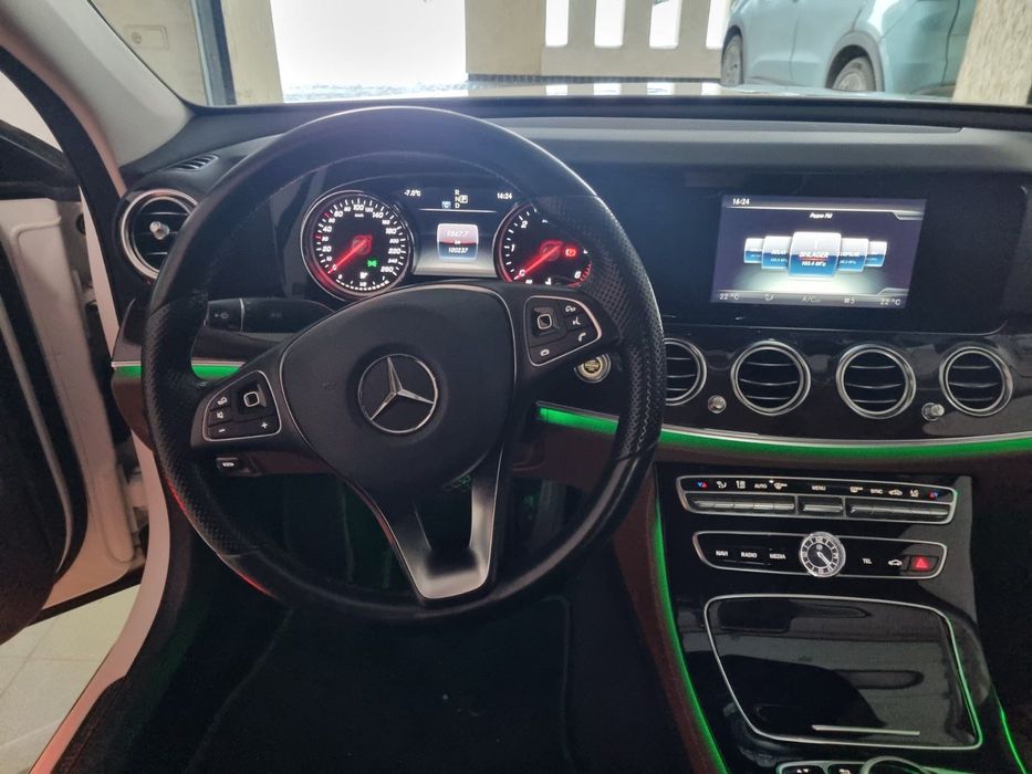 Mercedes Benz 2017 рік