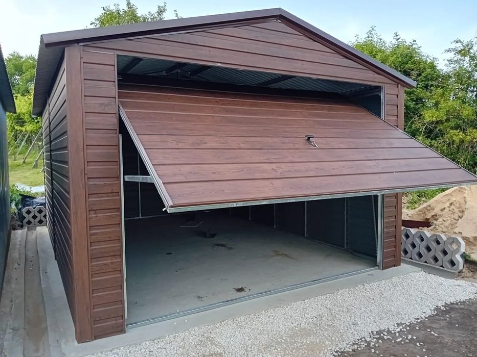 Garaż blaszak jednostanowiskowy 4x5 m - Dach dwuspadowy, Brama uchylna